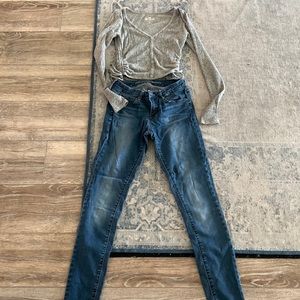 Girls Bundle Hollister Gray sweater top and Articles of Society Jeans